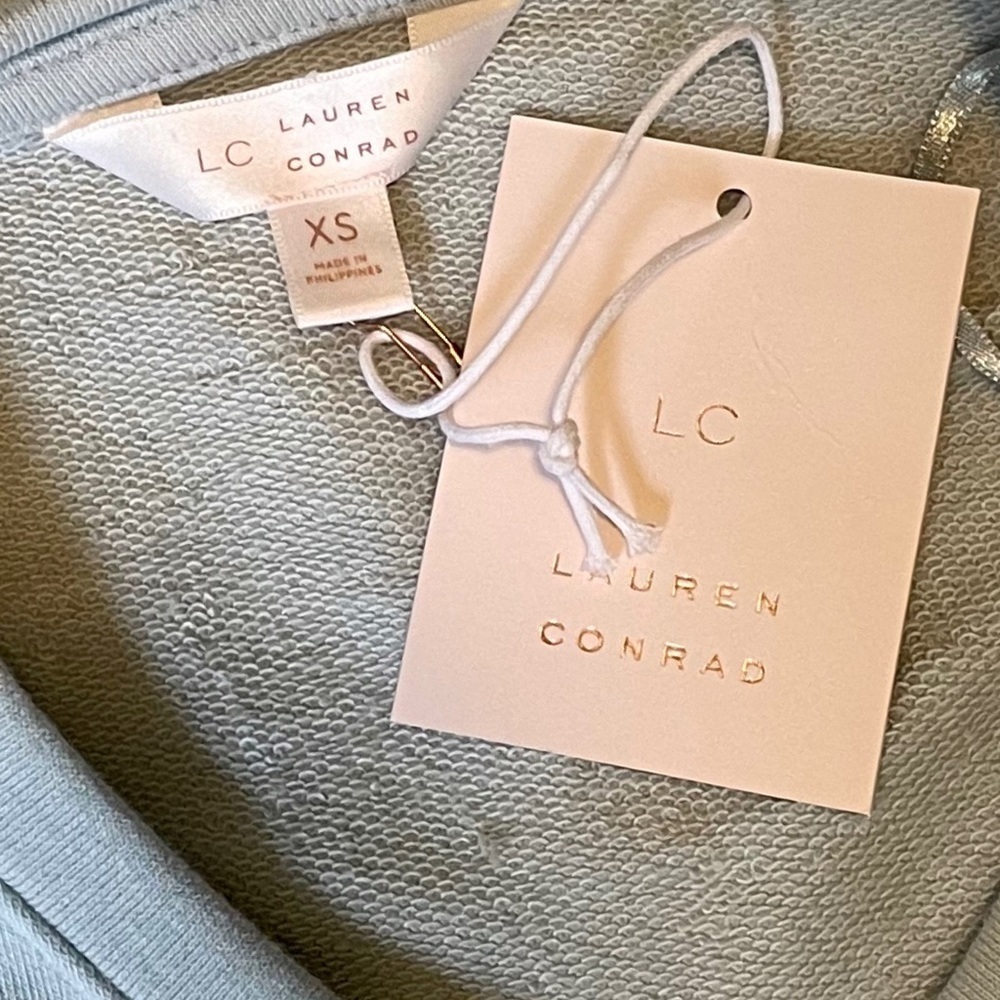 NWT ~ LC LAUREN CONRAD SWEATSHIRT - Picture 3 of 4
